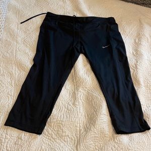 Nike knee length leggings